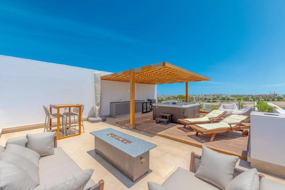 Image of Amazing apartment with rooftop and jacuzzi