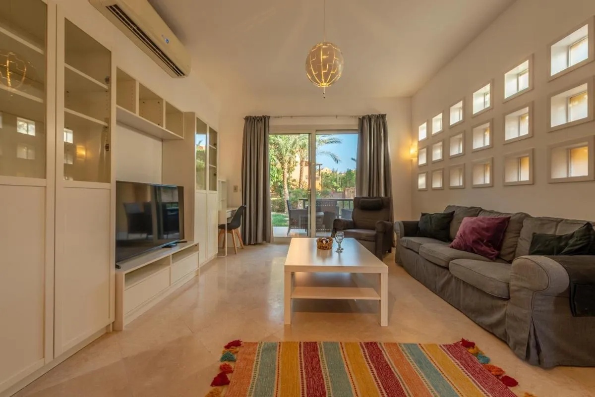 Image 5 of Beautiful Cosy 3 bedroom townhouse in South Marina