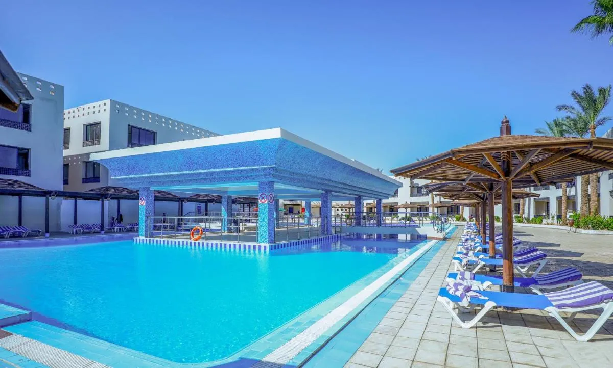 Image 2 of Blend Club Aqua Resort