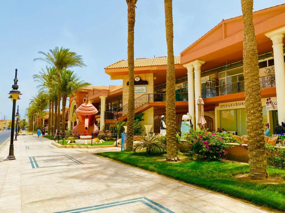 Image 4 of Desert Pearl Apartment