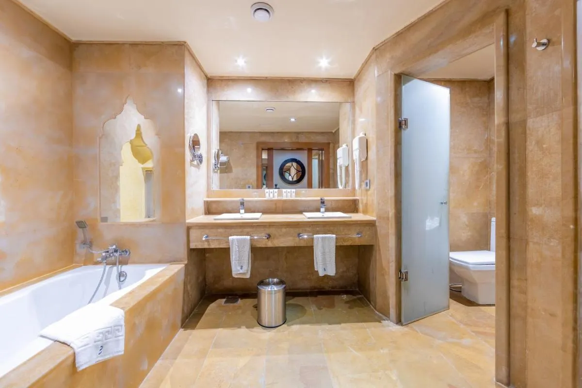 Image 1 of Grand Waterworld Makadi Family Star – Couples and Families Only