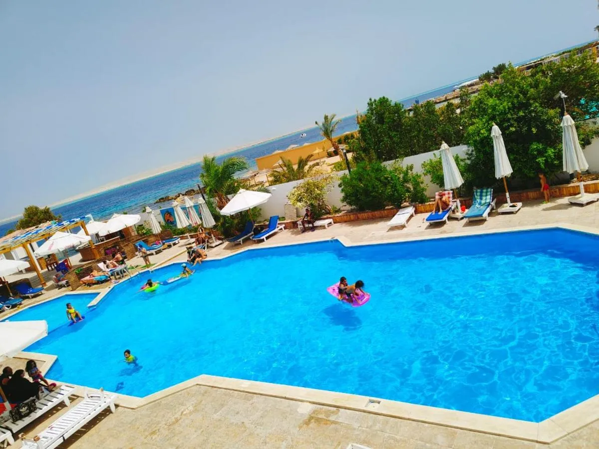Image 3 of La Casa Beach