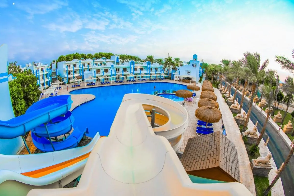 Image 3 of Mirage Apartments & Aqua Park