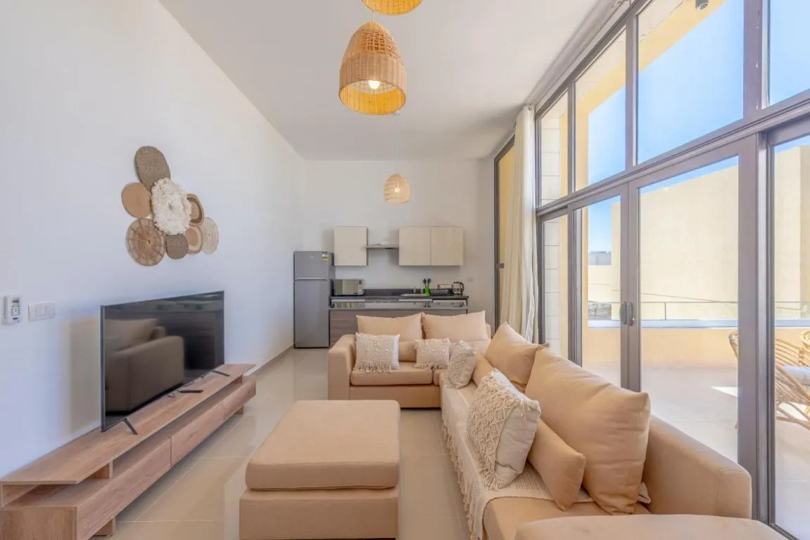 Image of Modern 2-Bedroom Penthouse G-Cribs Pool view