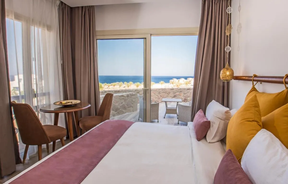 Image 2 of Outstanding Red Sea View-Brand New Azzurra Apartments