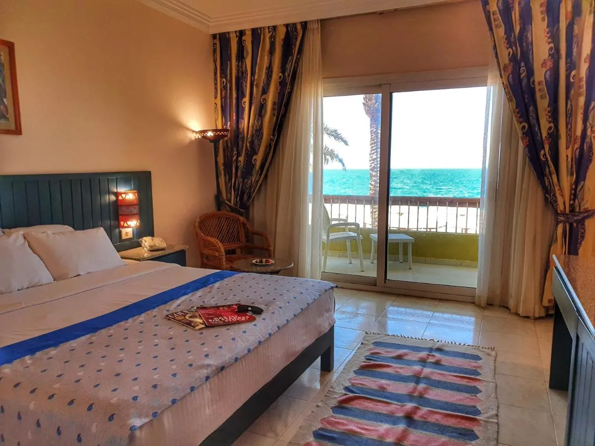 Image 6 of Palm Beach Resort Families and Couples only