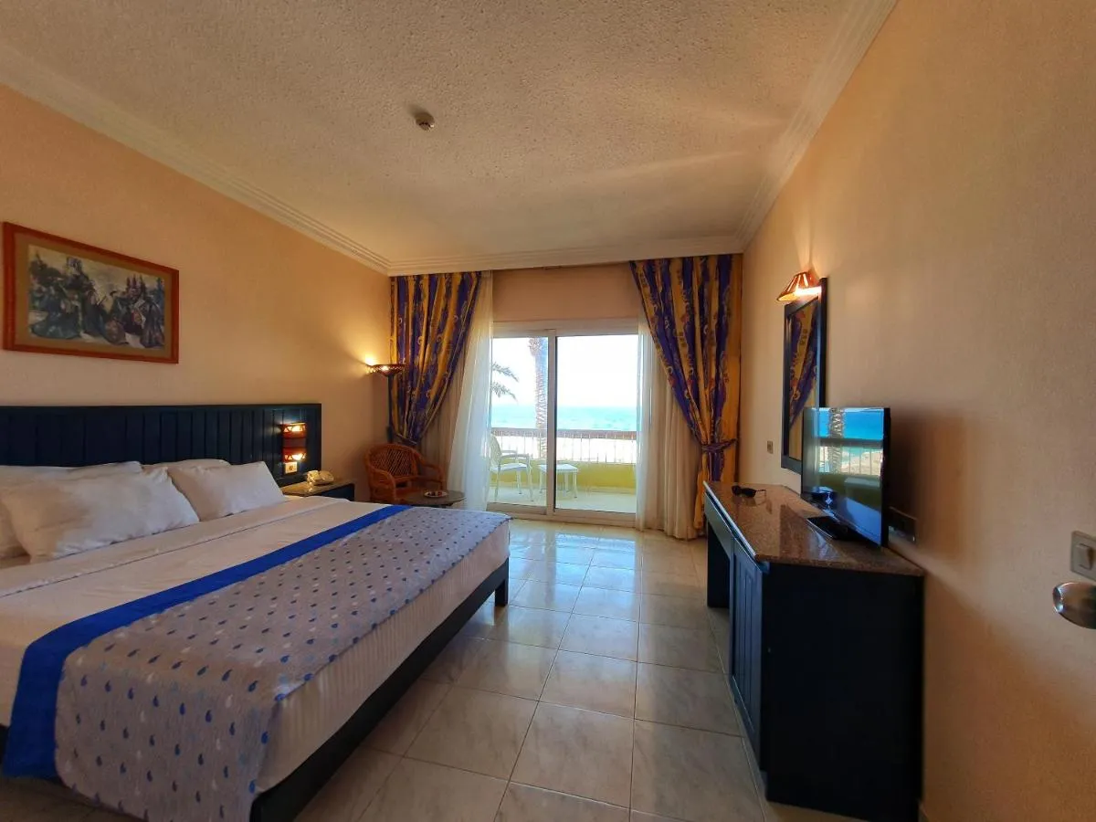 Image 5 of Palm Beach Resort Families and Couples only