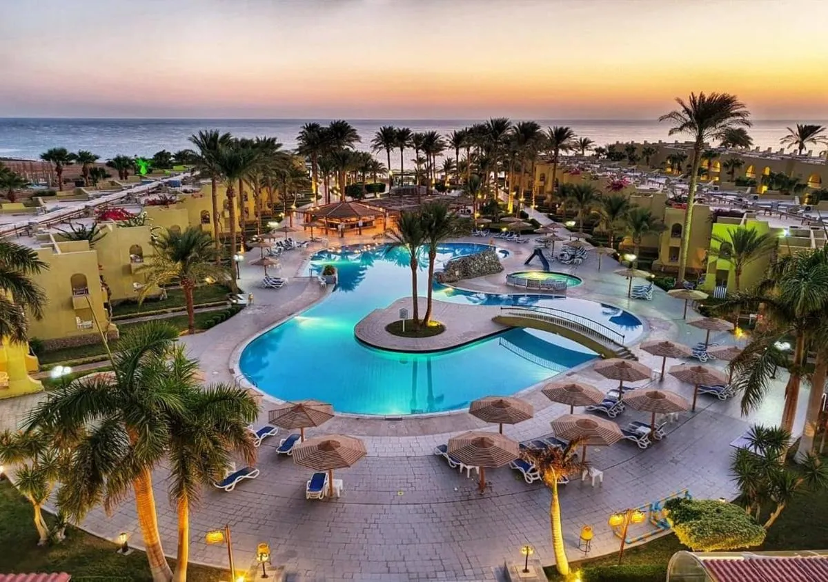 Image 1 of Palm Beach Resort Families and Couples only