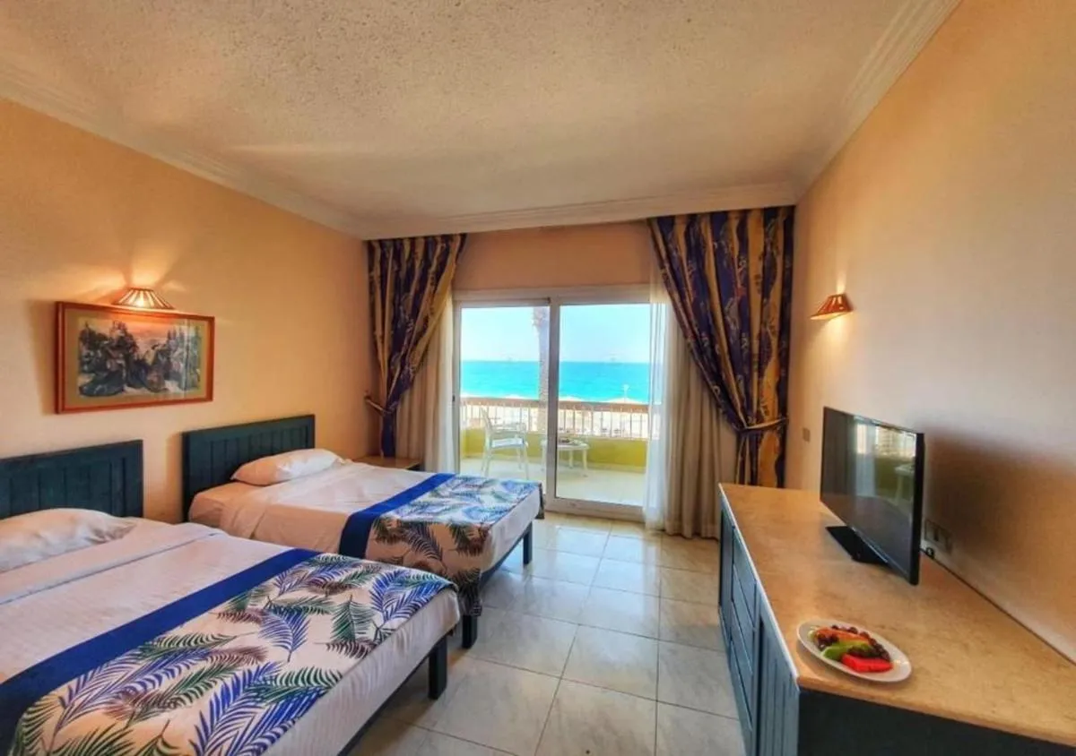 Image 2 of Palm Beach Resort Families and Couples only