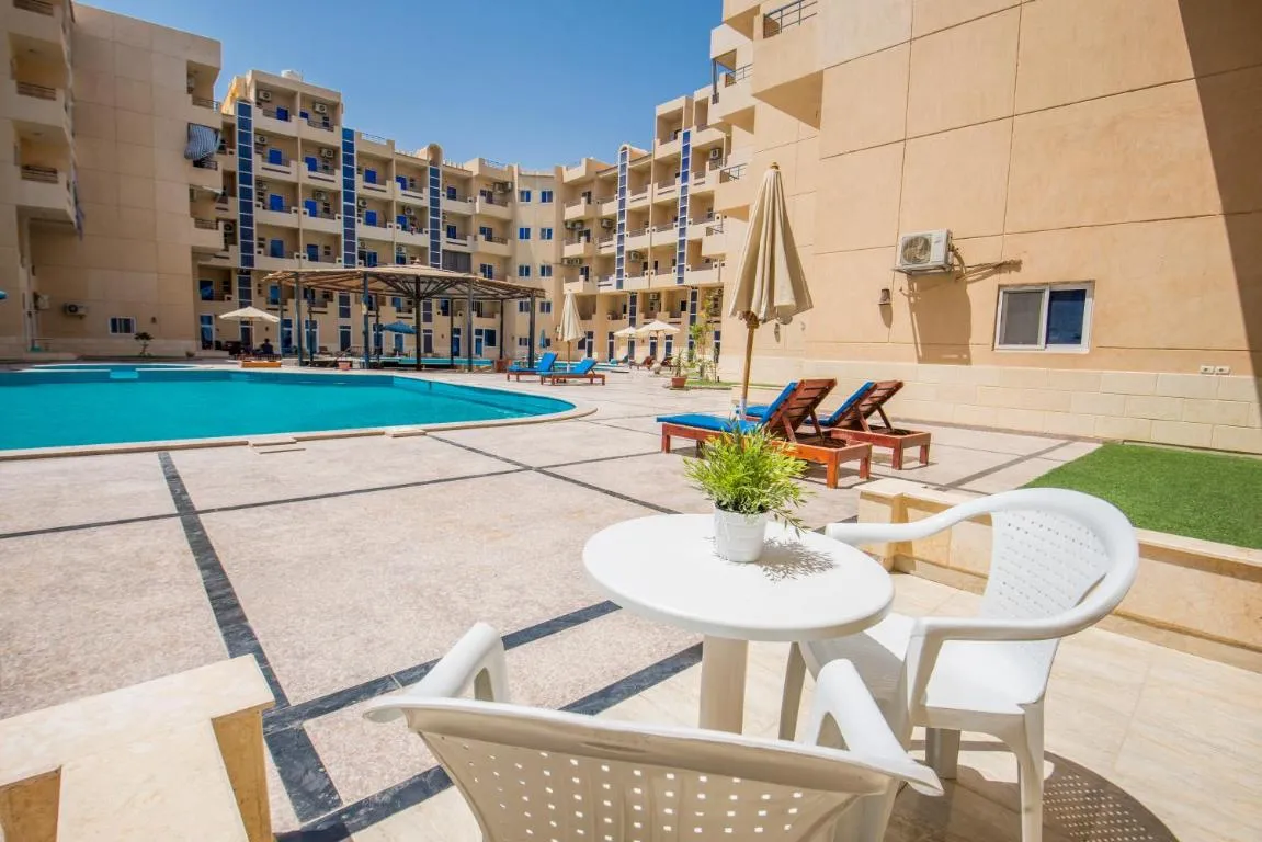 Image of Poolside With Patio Near El Gouna – 2 x Large Pools & Kitchen – European Standards – Tiba Resort P4