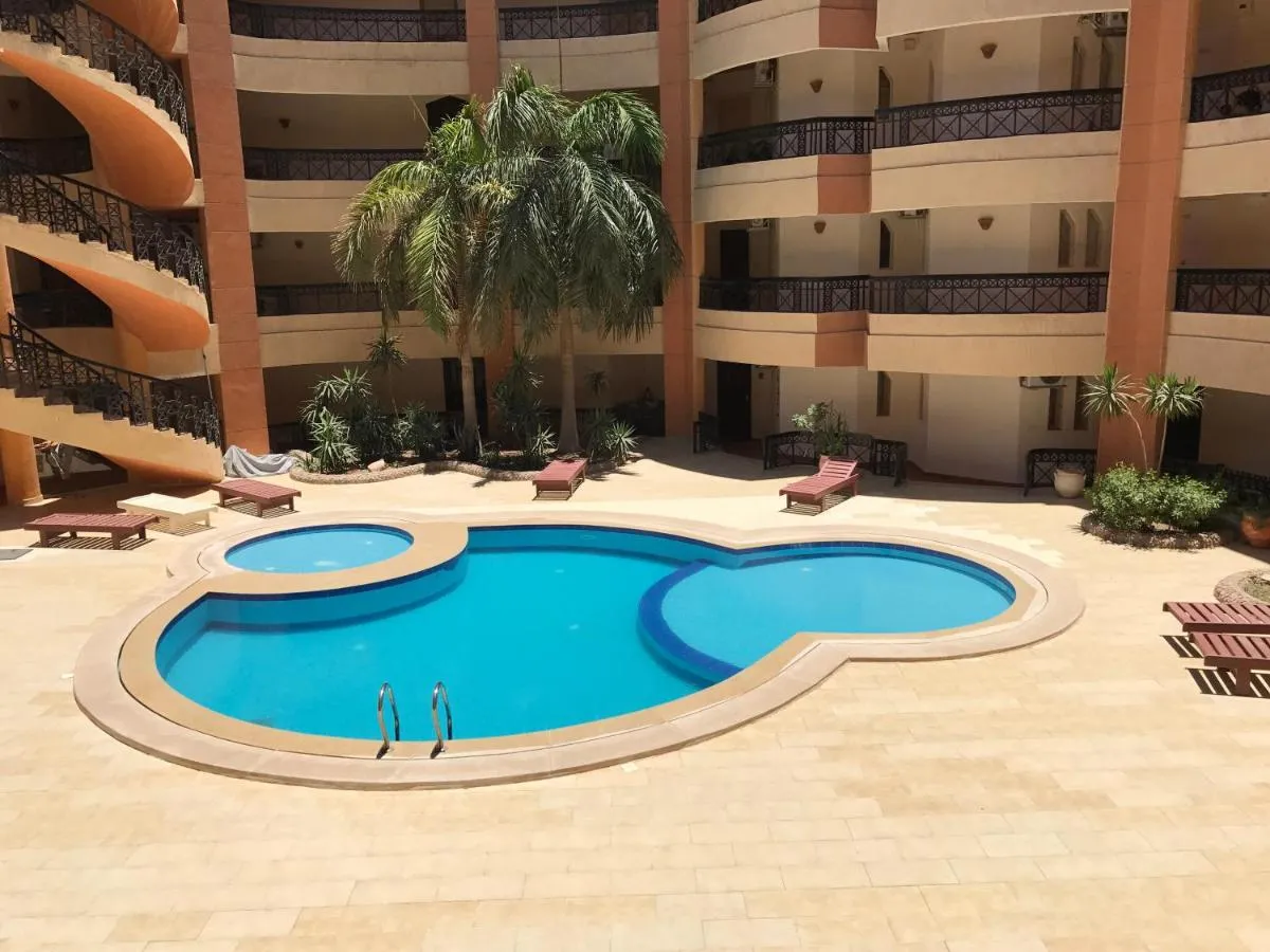 Image 5 of Regency Towers Apartments