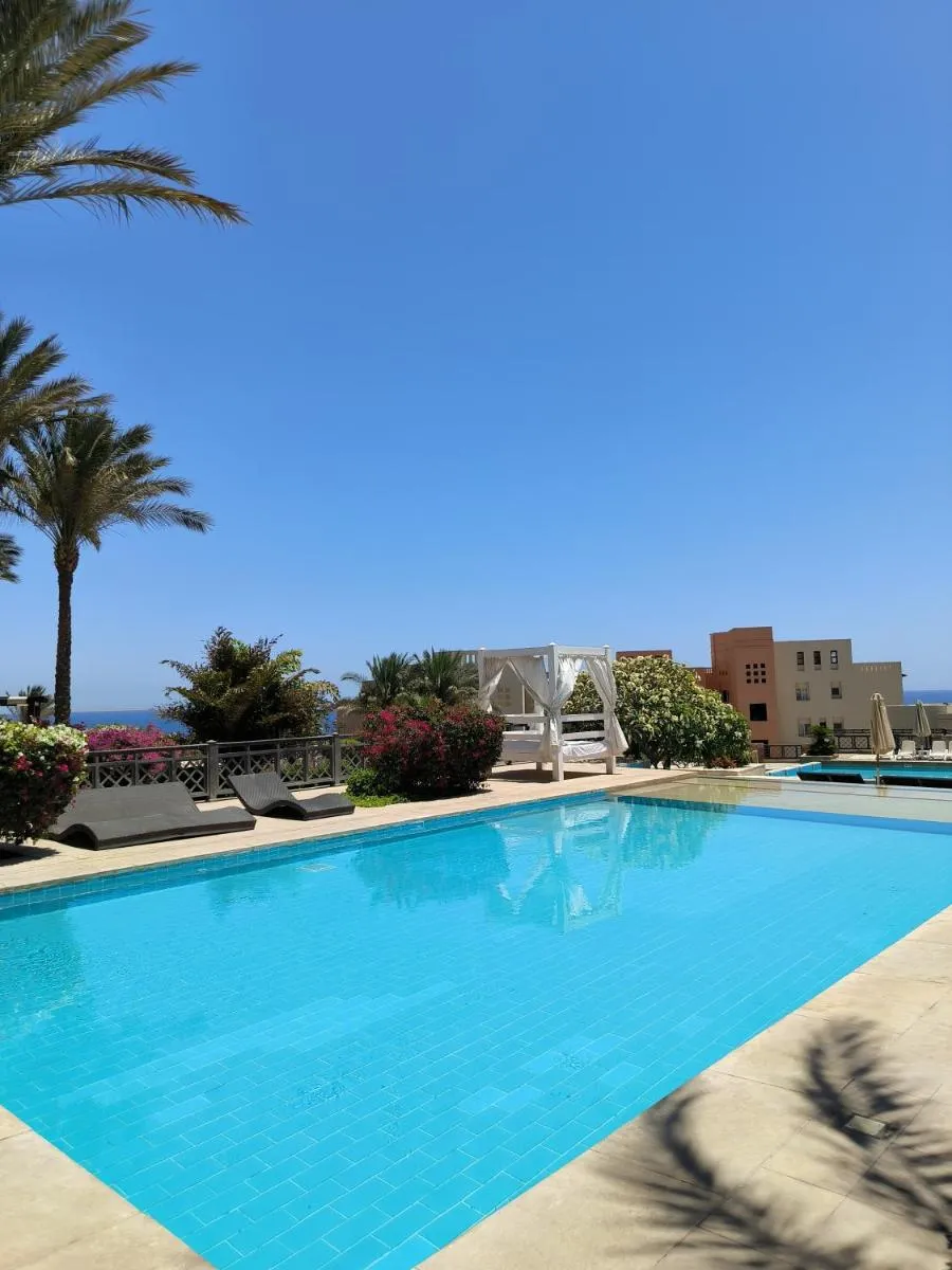 Image 4 of Roof top apartment with panorama view