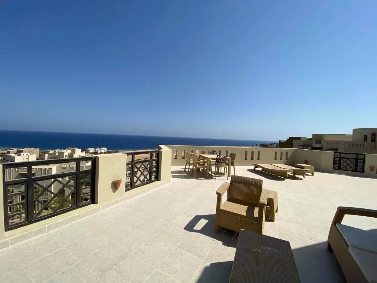 Image 5 of Roof top apartment with panorama view