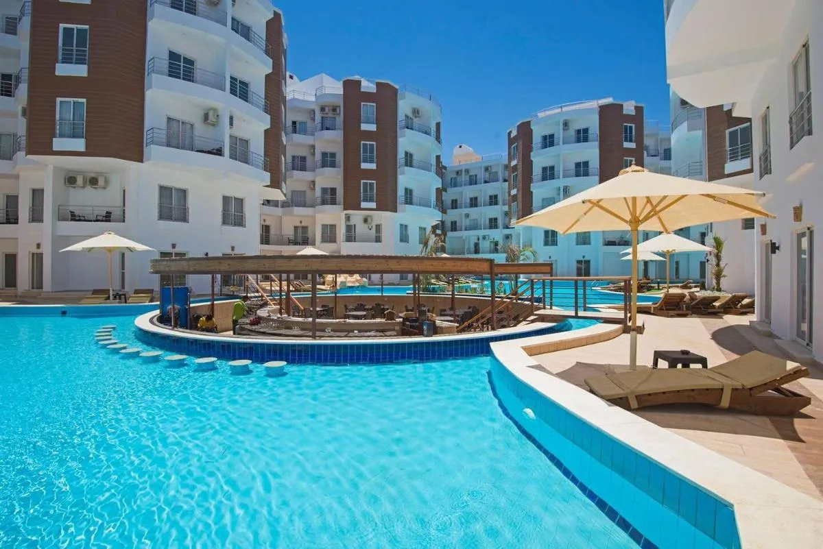 Image 2 of Seaview European class 1bdrm apt free WiFi Orfi