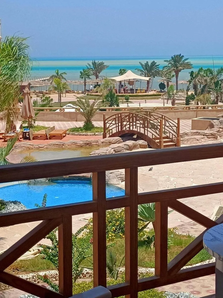 Image 3 of Tony’s Privy Beds by Red Sea