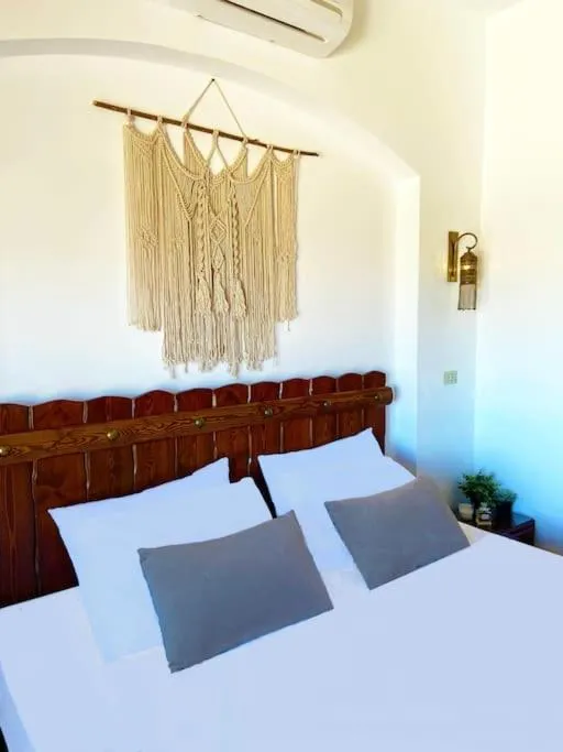 Image 5 of Artsy 1 BR Apt/ Free Pool & Lagoon Access @ElGouna