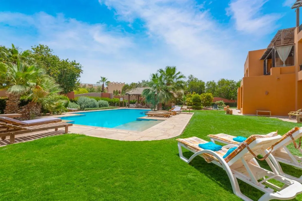 Image of Charming Apartment with Pool in prime location