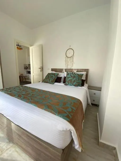 Image 2 of Elegant Stay