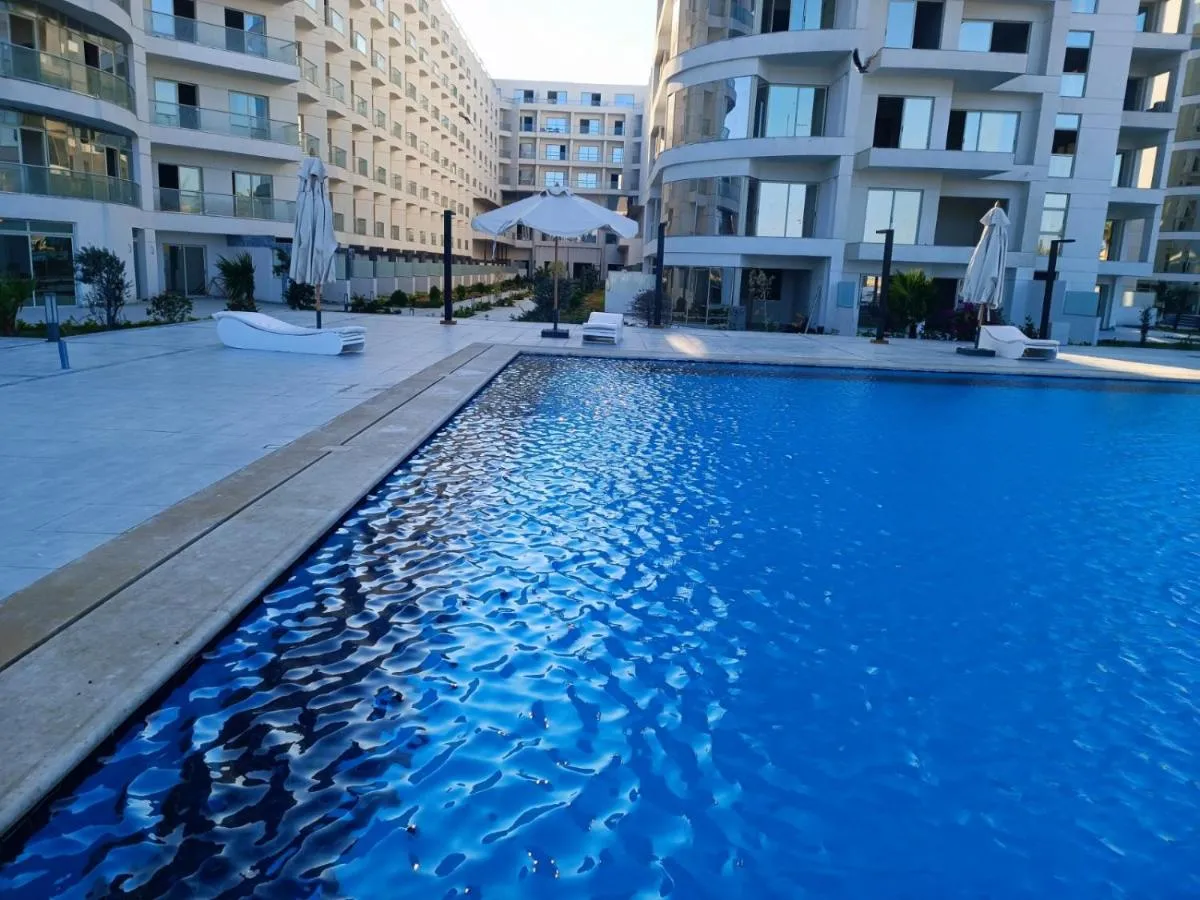 Image 3 of Excellent Apt 5 minutes from downtown, Beach Front Free WIFI