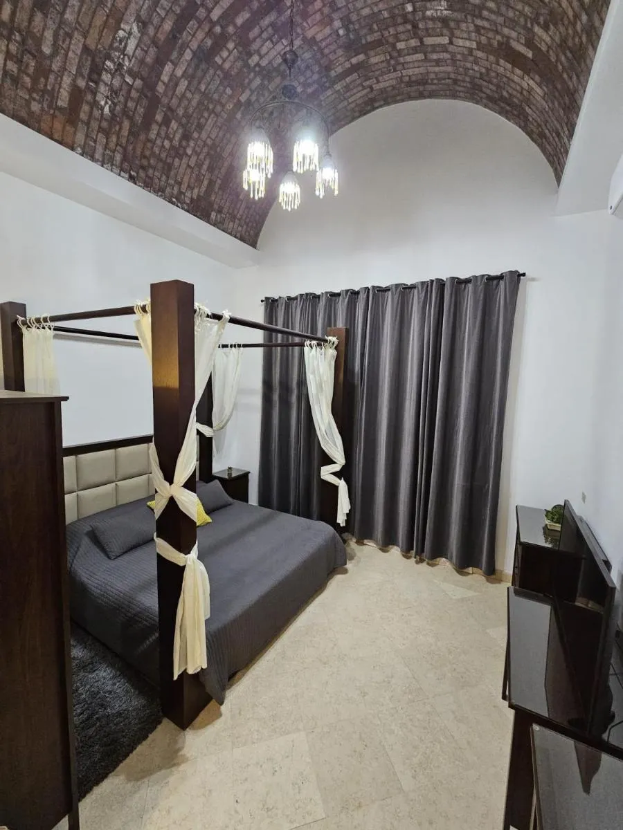 Image 3 of Extremely Private Villa with Optional Pool Heating