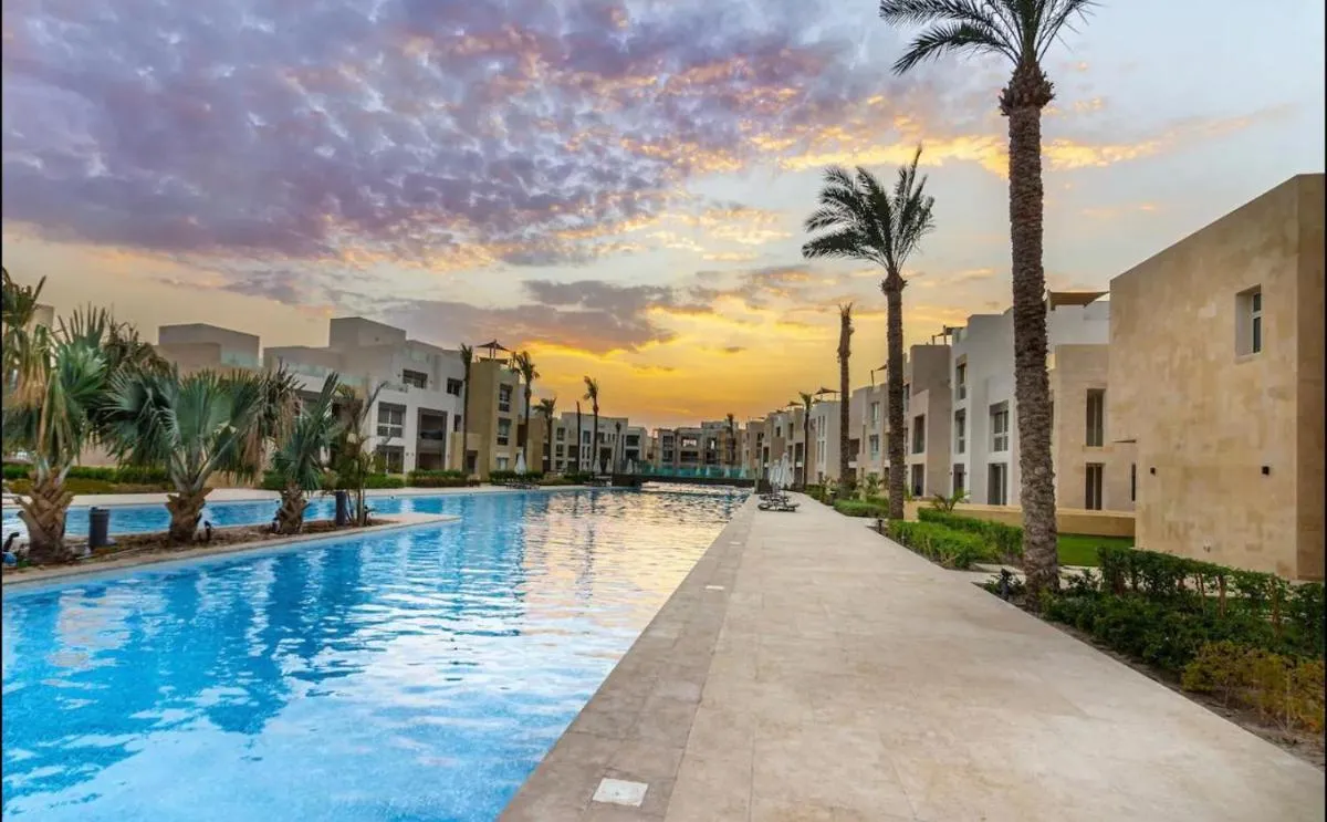 Image 2 of Fabulous Sea view 1 BR & private Garden to the pool at Mangroovy