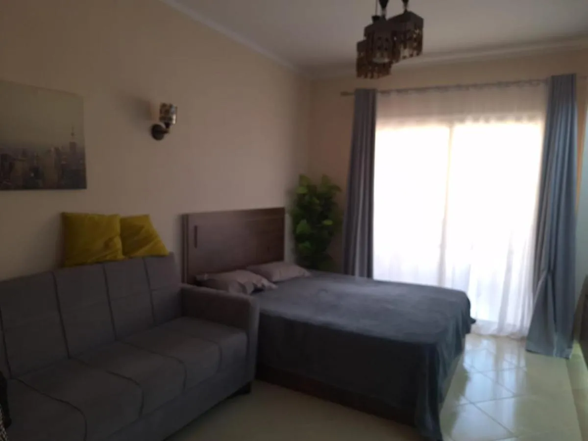 Image 1 of Florenza khamsin aprt F7