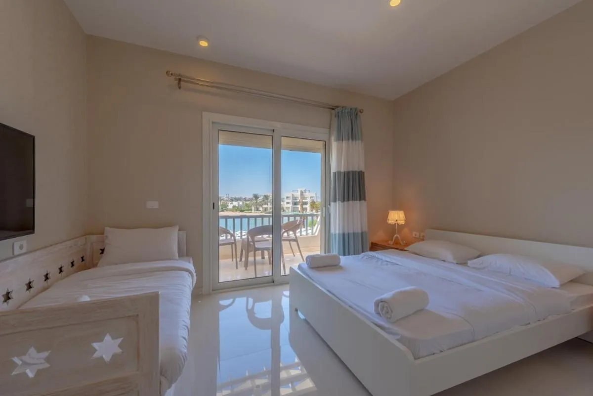 Image 1 of Joubal 3BR Villa Private Pool next to Marina