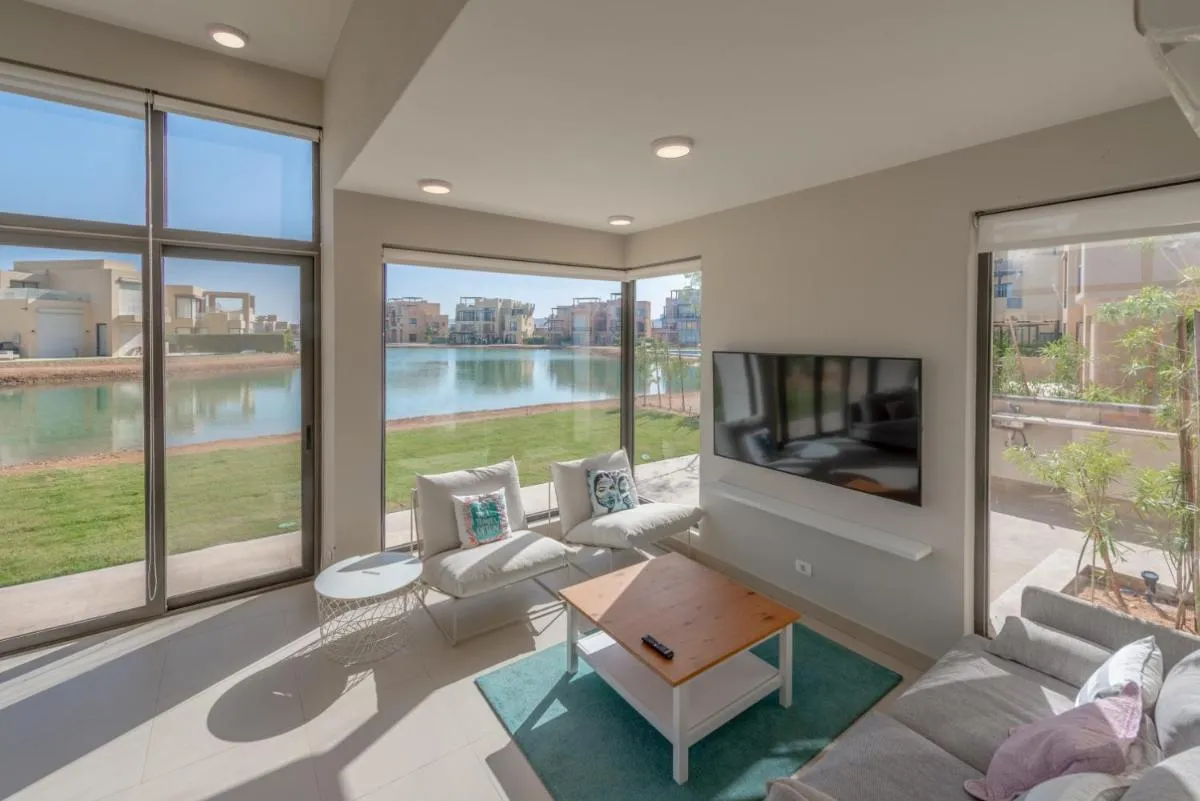 Image 5 of Light-Filled 4-Bedroom Villa in Tawila, El Gouna. Jacuzzi & Lagoon