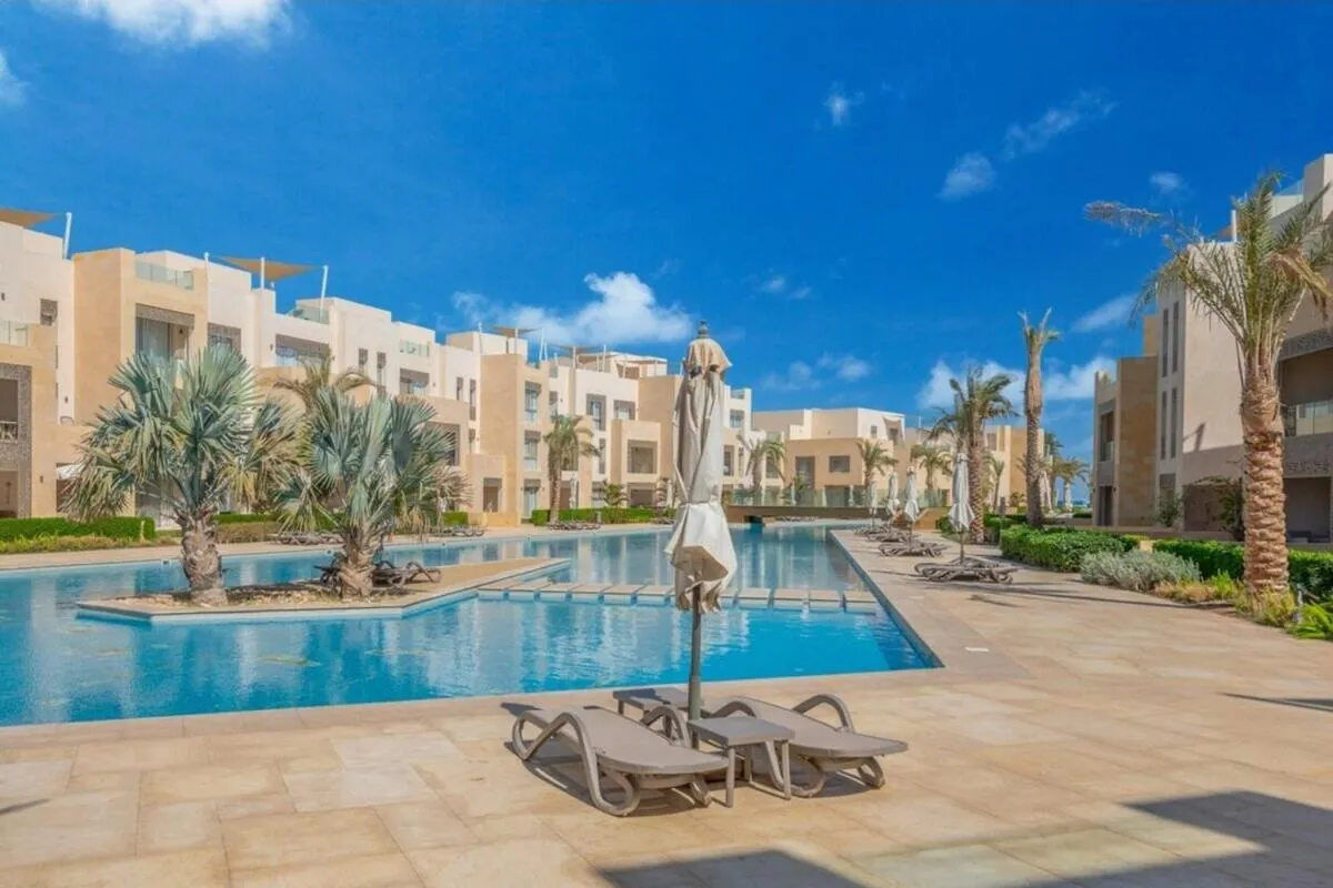 Image 2 of Mangroovy- 1br GF Waterfront Glitzy direct pool