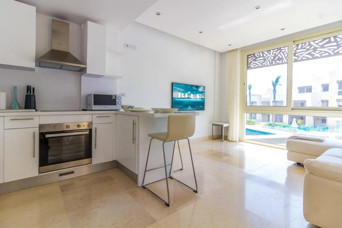 Image 4 of Ollystays Mangroovy Seaview 1BR Beach and Pool Free access