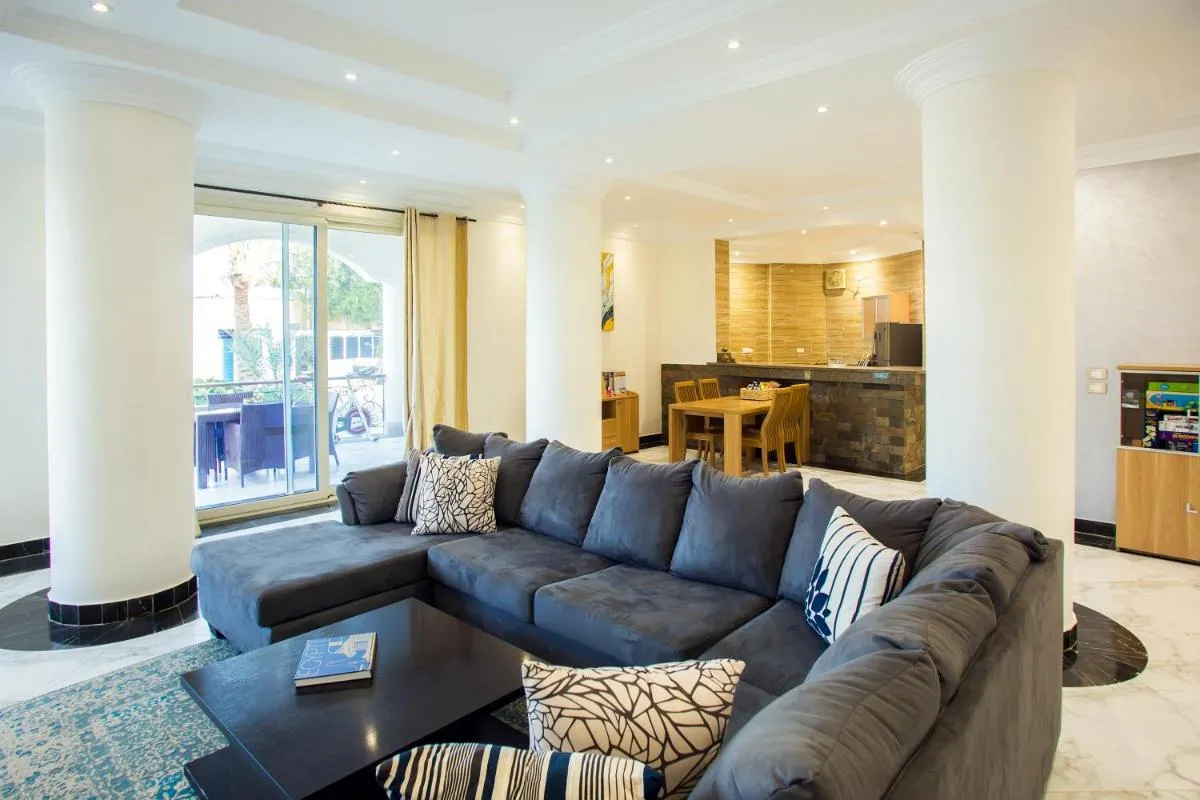 Image 4 of Royal Home luxury 6pers villa with private pool