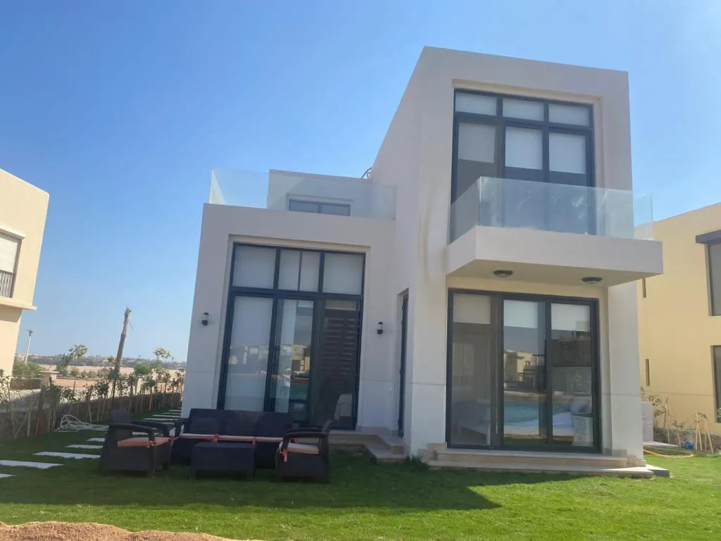 Image of Tawila, 4 Bedroom Villa, Brand new, directly on a lagoon
