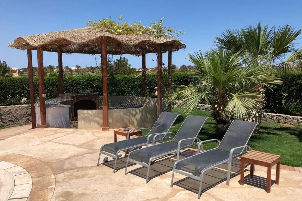 Image 5 of Villa with 5 bedrooms & 4 bathrooms – private heated pool